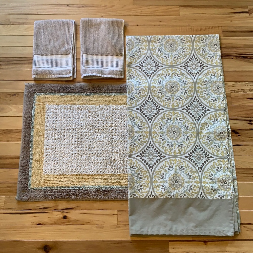 *SOLD LOCALLY*EUC Sonoma Brands Bath Lot